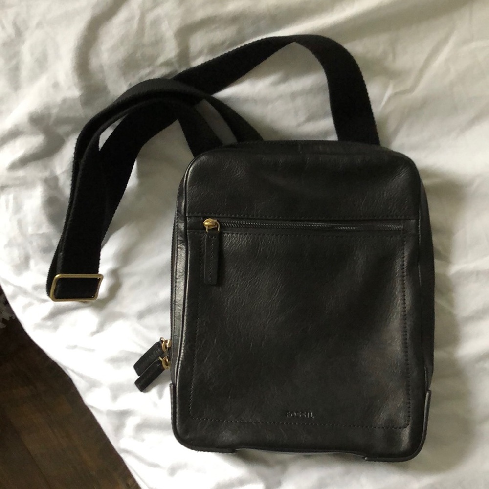 Black leather crossbody bag. BRAND NEW! - Picture 7 of 8